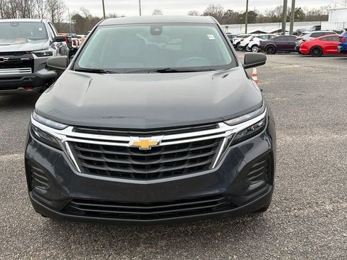 Certified 2022 Chevrolet Equinox LS w/ LS Convenience Package image 2