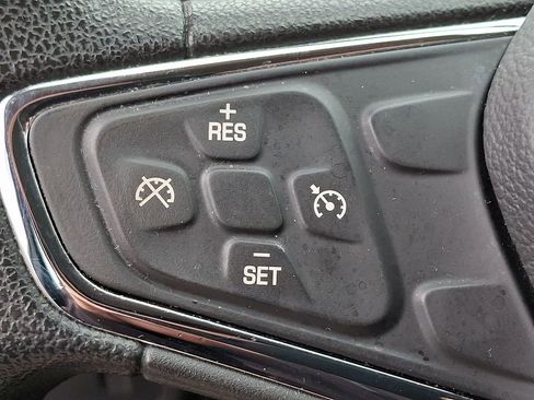 Used 2017 Chevrolet Cruze LT w/ Convenience Package image 22