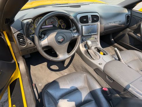 Used 2007 Chevrolet Corvette Convertible w/ Preferred Equipment Group RWD image 12