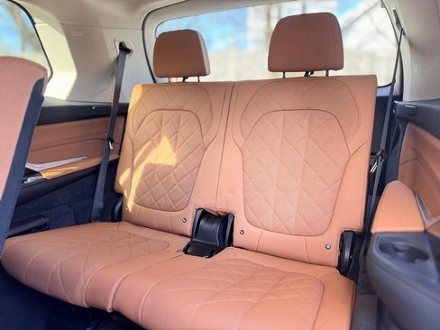 Used 2024 BMW X7 xDrive40i image 21