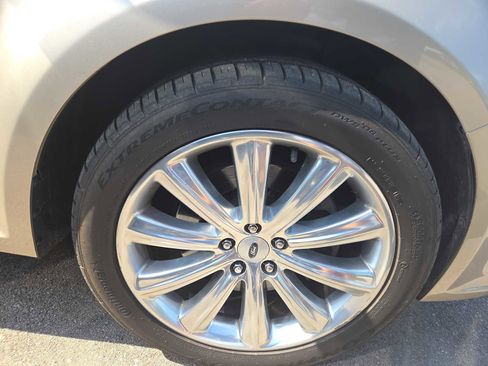 Used 2018 Ford Flex Limited w/ Equipment Group 303A AWD/4WD image 2