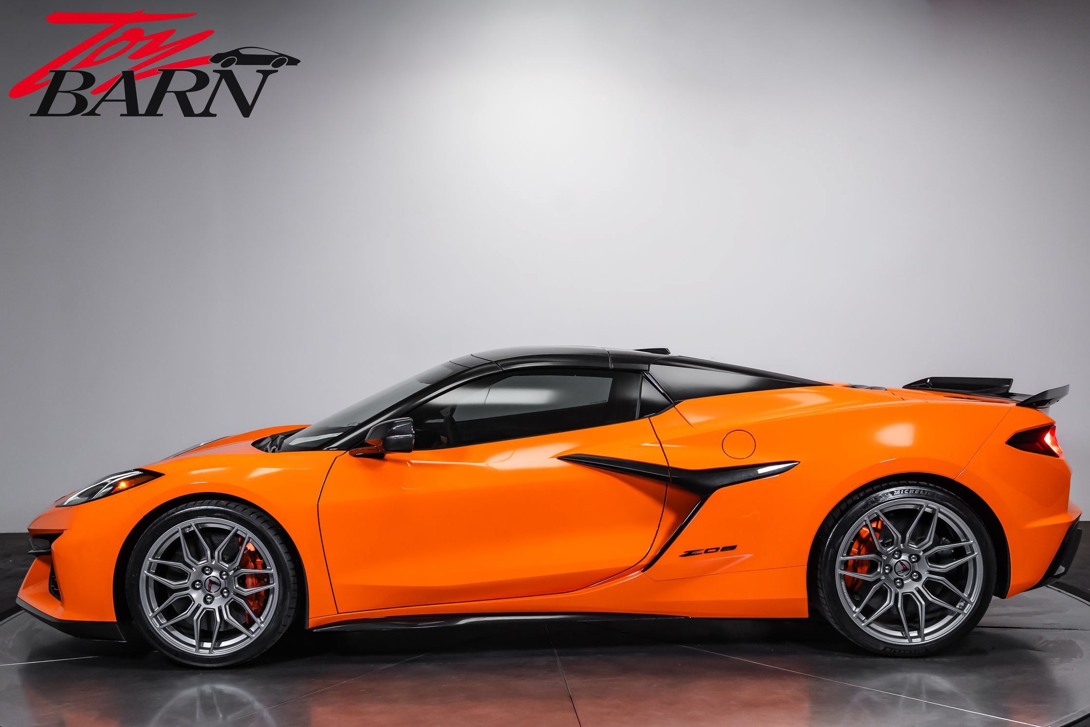 Used 2024 Chevrolet Corvette Z06 w/ Stealth Interior Trim Package RWD image 10