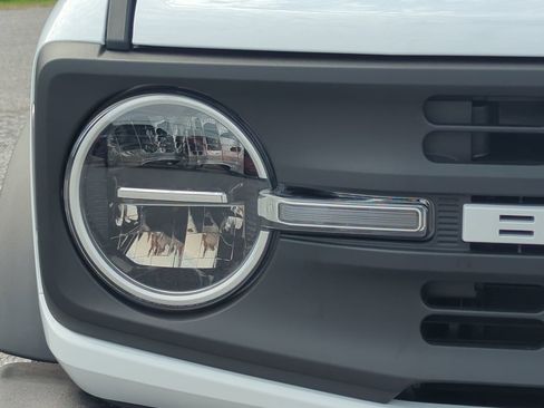 New 2025 Ford Bronco 4-Door image 8