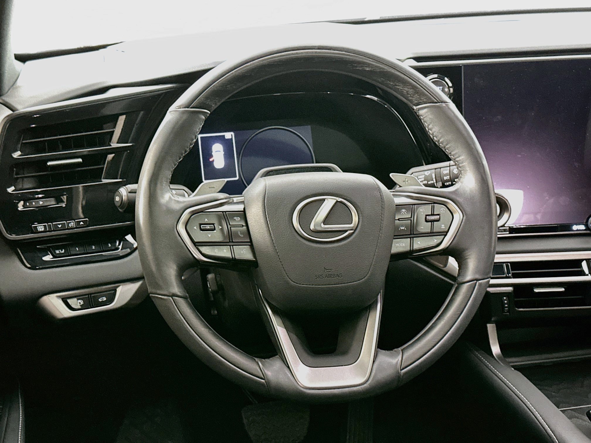 Used 2024 Lexus RX 350 Premium w/ Convenience Package FWD image 18