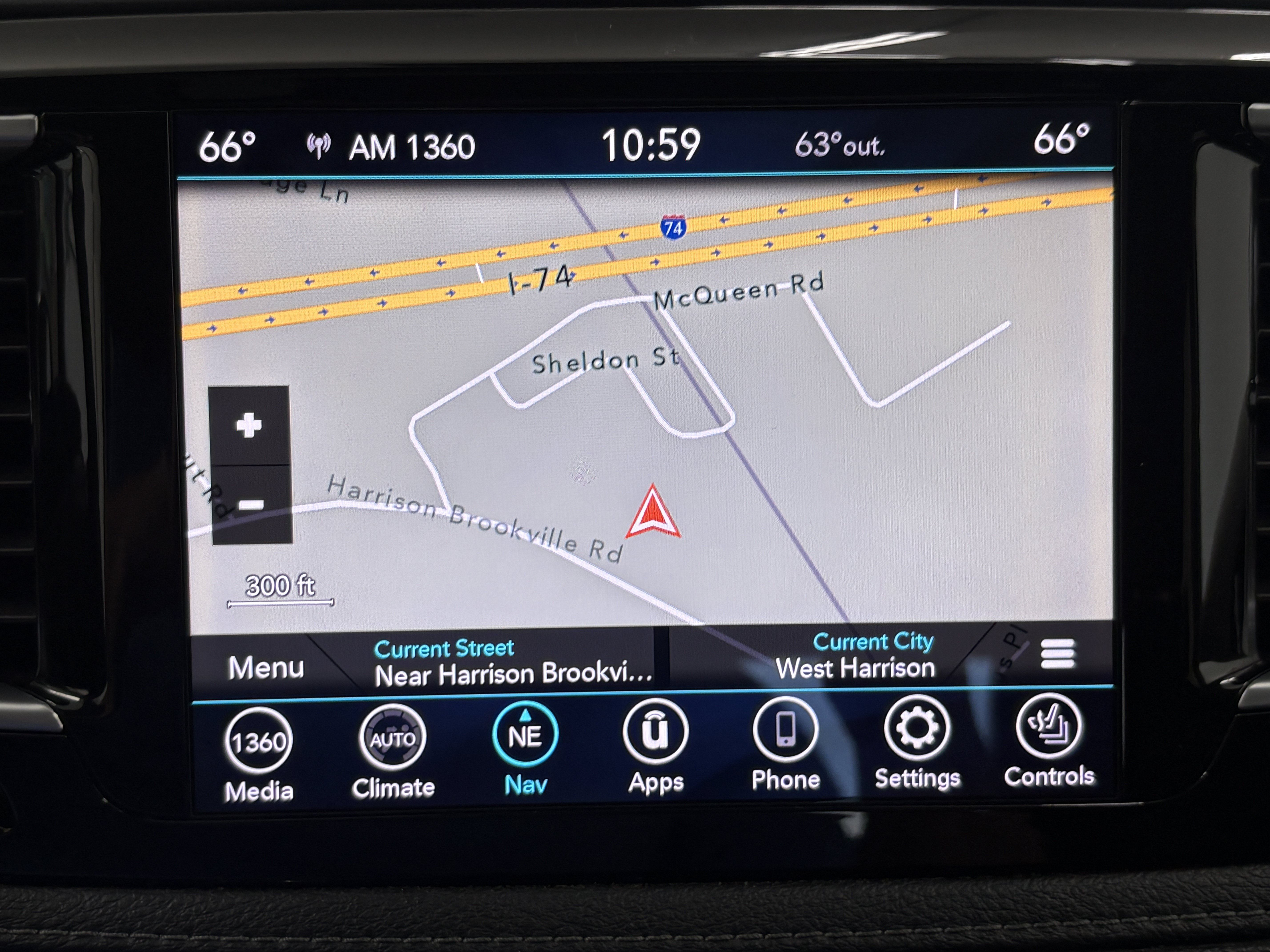 Used 2020 Chrysler Pacifica Limited w/ Advanced Safetytec Group FWD image 18