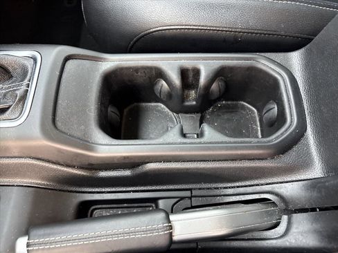 Used 2022 Jeep Wrangler Sahara w/ Cold Weather Group image 25