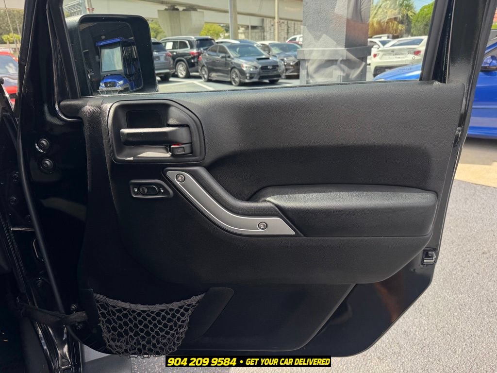 Used 2013 Jeep Wrangler Sahara w/ Connectivity Group AWD/4WD image 28