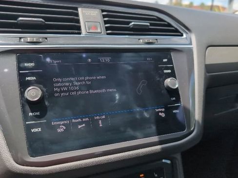 Used 2023 Volkswagen Tiguan SE image 14