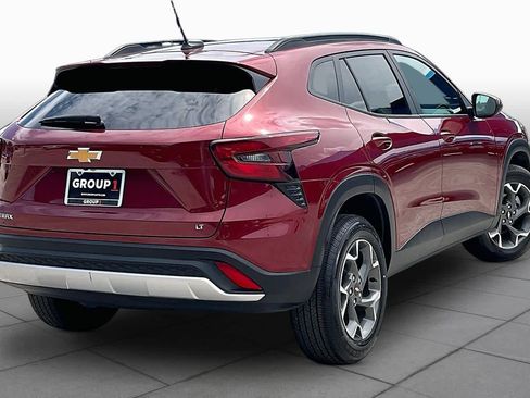 Used 2024 Chevrolet Trax LT FWD image 13