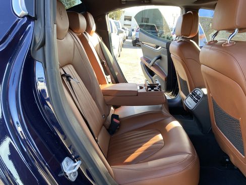 Used 2017 Maserati Ghibli RWD image 21