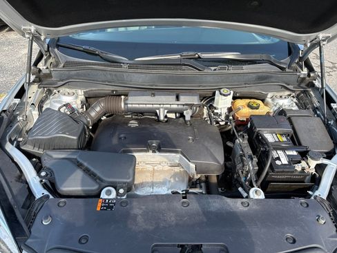 Used 2018 Buick Envision Essence w/ LPO, Hit The Road Package FWD image 16