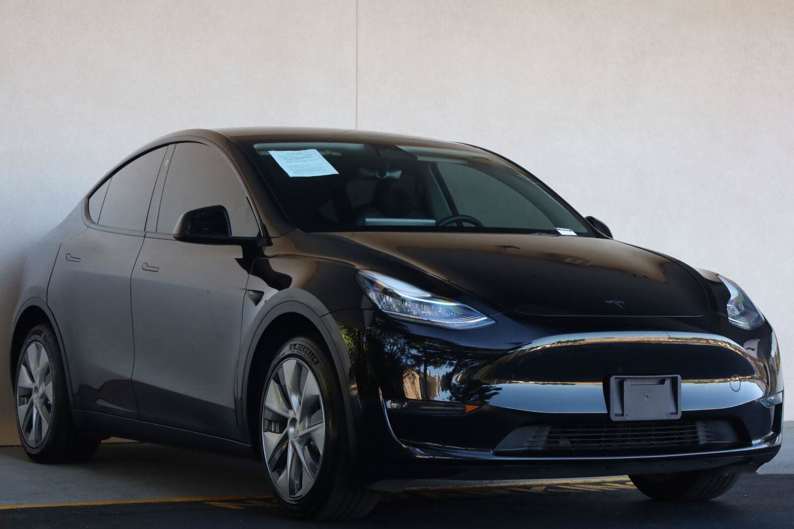 Used 2023 Tesla Model Y Long Range AWD/4WD image 7