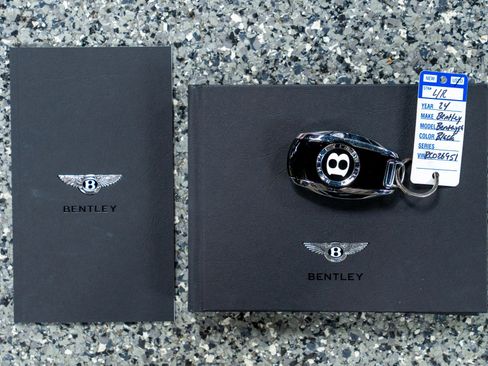 Used 2024 Bentley Bentayga Extended Wheelbase image 18