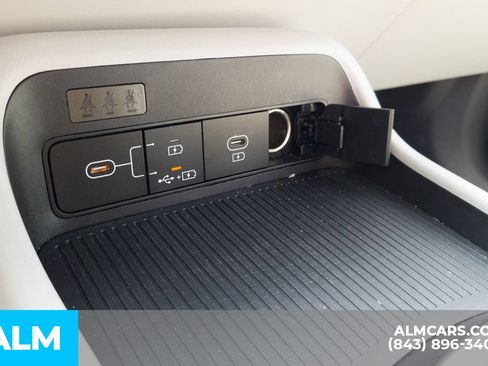 Used 2025 Hyundai Kona SEL FWD image 10