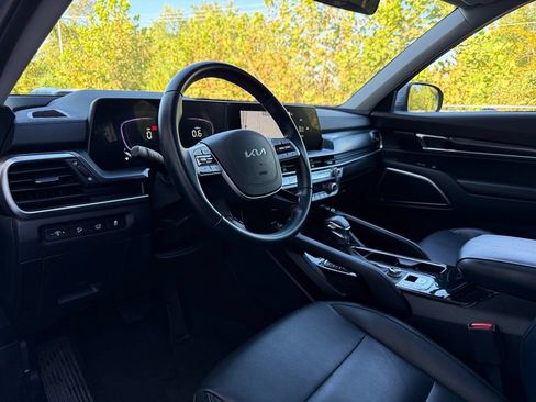 Used 2025 Kia Telluride S AWD/4WD image 9