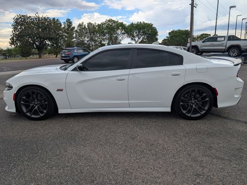 Used 2023 Dodge Charger Scat Pack w/ Navigation & Travel Group image 2
