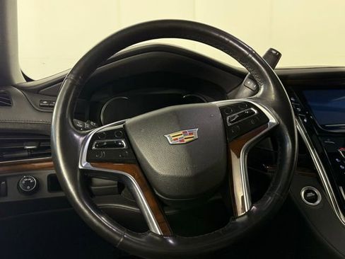Used 2016 Cadillac Escalade Luxury RWD image 20