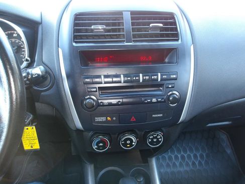 Used 2013 Mitsubishi Outlander Sport ES AWD/4WD image 19