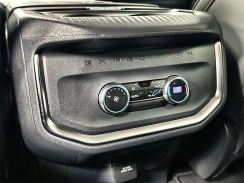 New 2026 Ford Expedition Active image 29