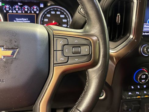 Used 2021 Chevrolet Silverado 1500 High Country w/ Technology Package AWD/4WD image 35