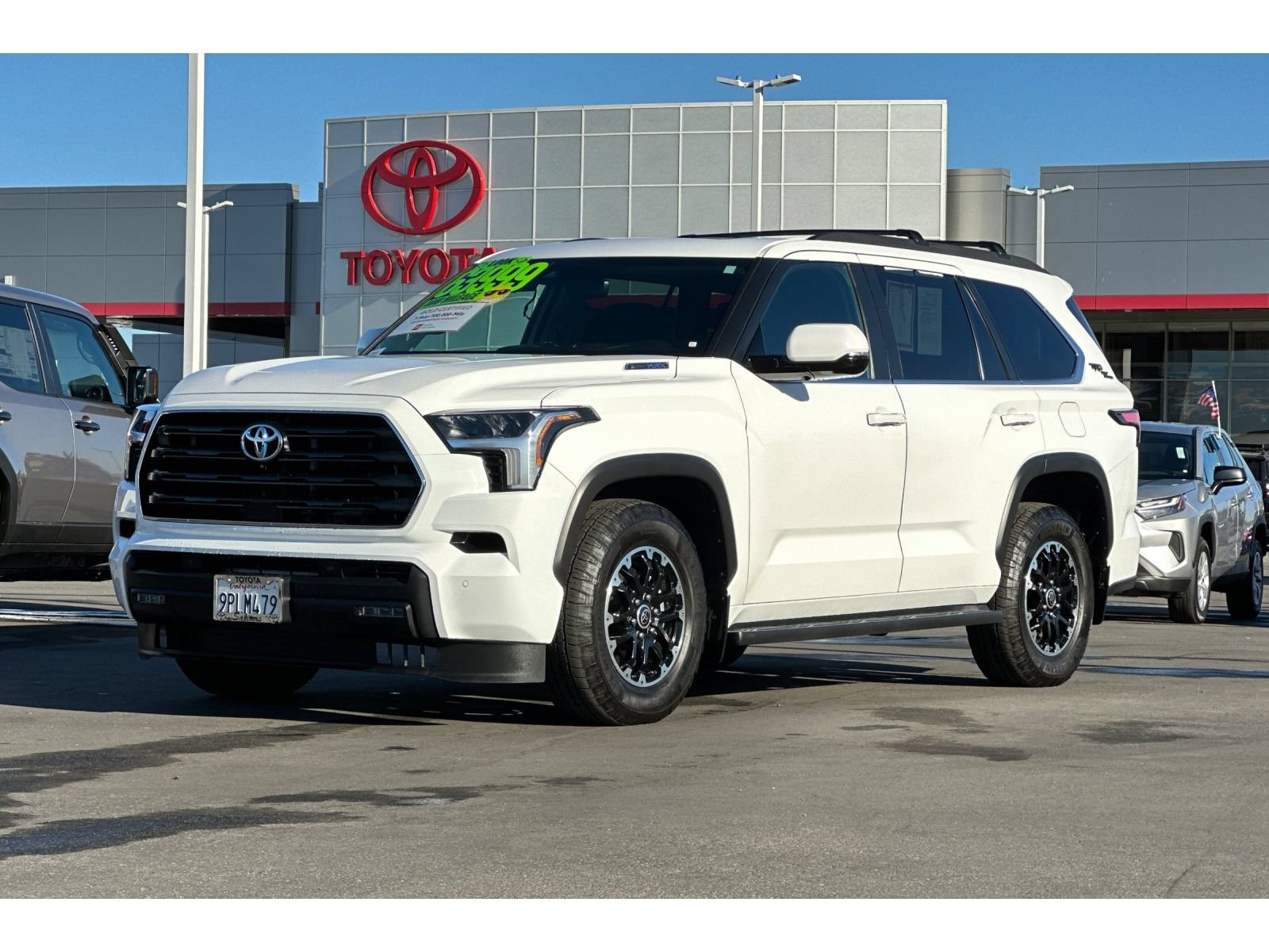 Used 2024 Toyota Sequoia SR5 w/ TRD Off-Road Package AWD/4WD image 8