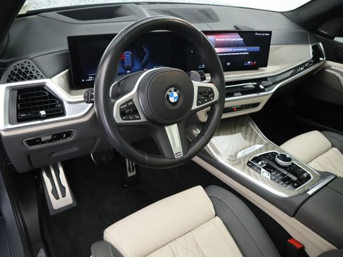 Certified 2023 BMW X7 xDrive40i w/ Executive Package image 9
