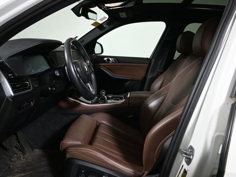 Used 2022 BMW X5 xDrive40i w/ Premium Package AWD/4WD image 3
