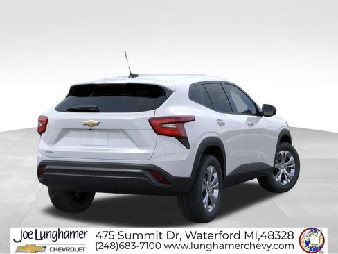 New 2026 Chevrolet Trax LS FWD image 4