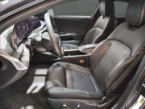 Used 2024 Lucid Air Touring AWD/4WD image 14