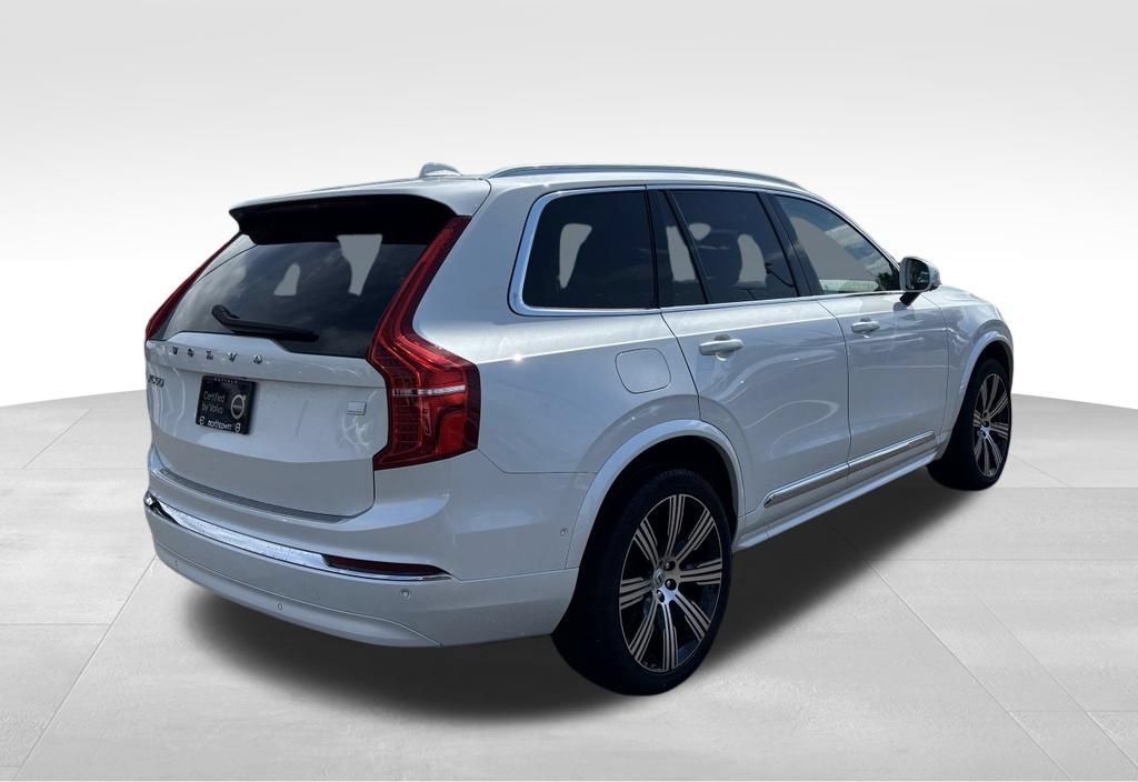 Certified 2024 Volvo XC90 T8 Ultimate w/ Protection Package Premier AWD/4WD image 39