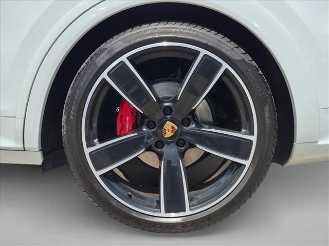 Used 2021 Porsche Cayenne GTS AWD/4WD image 24