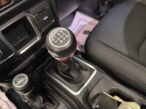 Used 2023 Jeep Wrangler Willys image 28