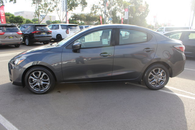 Used 2019 Toyota Yaris LE FWD image 6