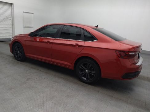 Used 2024 Volkswagen Jetta SE w/ Panoramic Sunroof Package FWD image 3