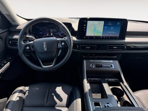 New 2025 Lincoln Aviator Reserve w/ Illumination Package AWD/4WD image 13