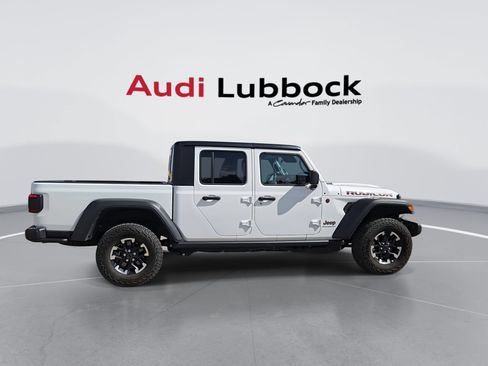 Used 2026 Jeep Gladiator Rubicon AWD/4WD image 9