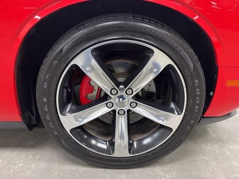 Used 2016 Dodge Challenger R/T Plus image 9