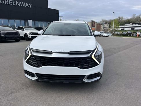 Used 2023 Kia Sportage EX image 8