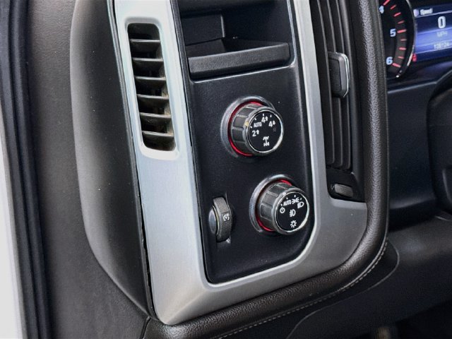 Used 2014 GMC Sierra 1500 SLE w/ SLE Value Package AWD/4WD image 10