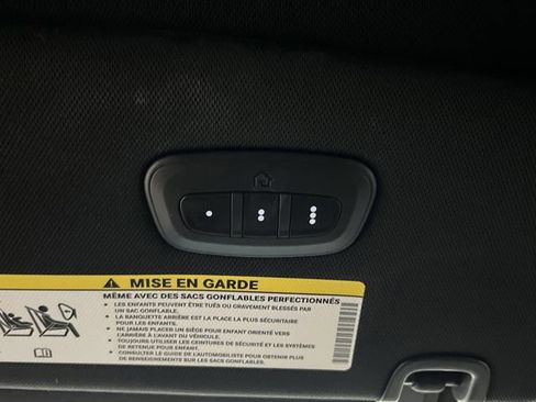 Used 2020 Chrysler Pacifica Touring-L w/ S Appearance Package image 26