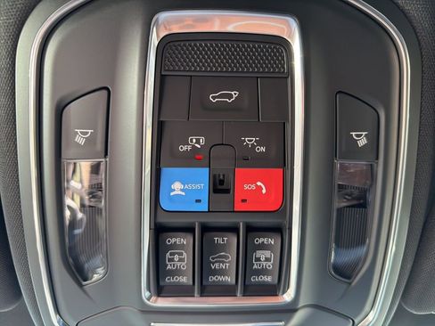 New 2026 Jeep Grand Wagoneer Limited AWD/4WD image 60