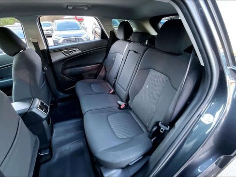 Certified 2023 Kia Sportage LX image 18
