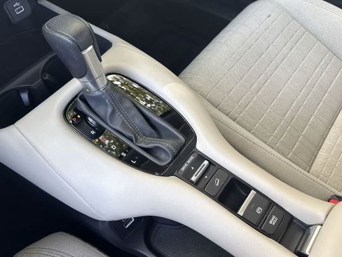 Used 2023 Honda HR-V LX image 21