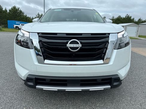 Used 2025 Nissan Pathfinder Platinum w/ Cargo Package FWD image 32