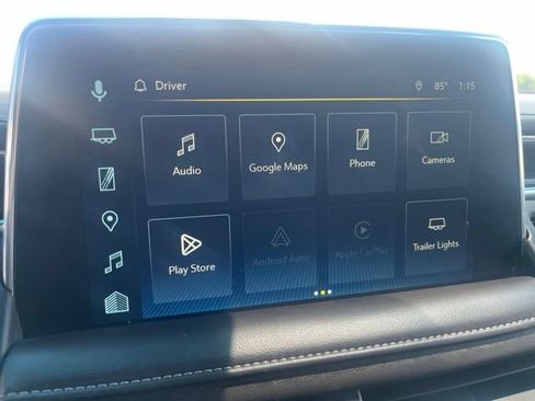 Used 2023 Chevrolet Suburban LT w/ Luxury Package RWD image 15