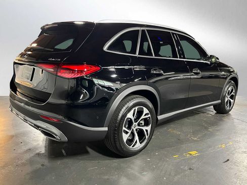 Used 2025 Mercedes-Benz GLC 350e 4MATIC image 3