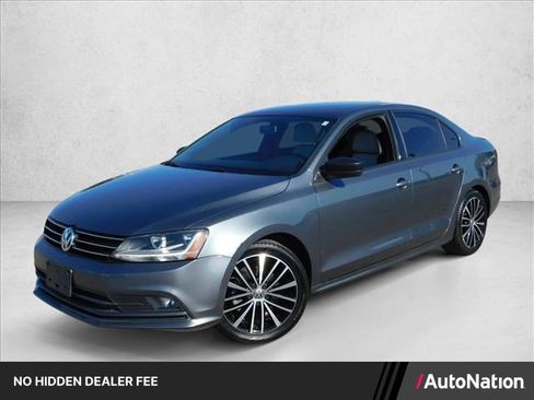 Used 2017 Volkswagen Jetta Sport FWD image 1