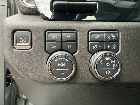 Used 2024 Chevrolet Silverado 2500 High Country w/ High Country Premium Package image 30