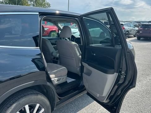 Used 2021 Honda Pilot EX image 39