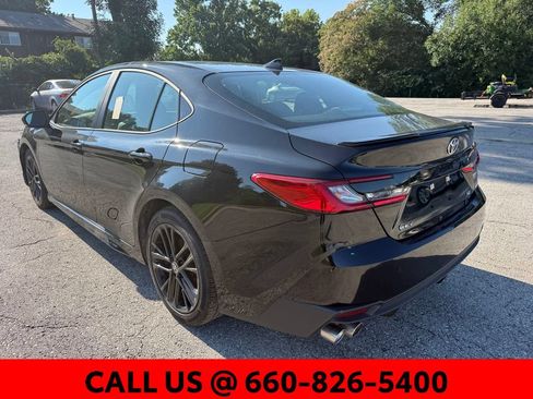 Used 2025 Toyota Camry SE FWD image 26